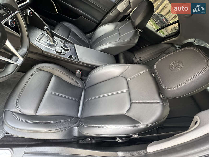 Седан Alfa Romeo Giulia 2020 в Запорожье