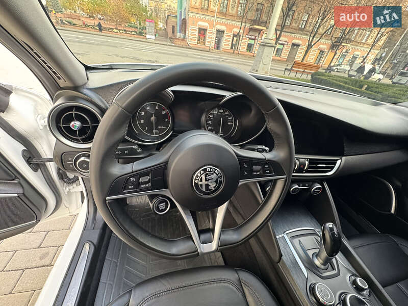 Седан Alfa Romeo Giulia 2020 в Запорожье