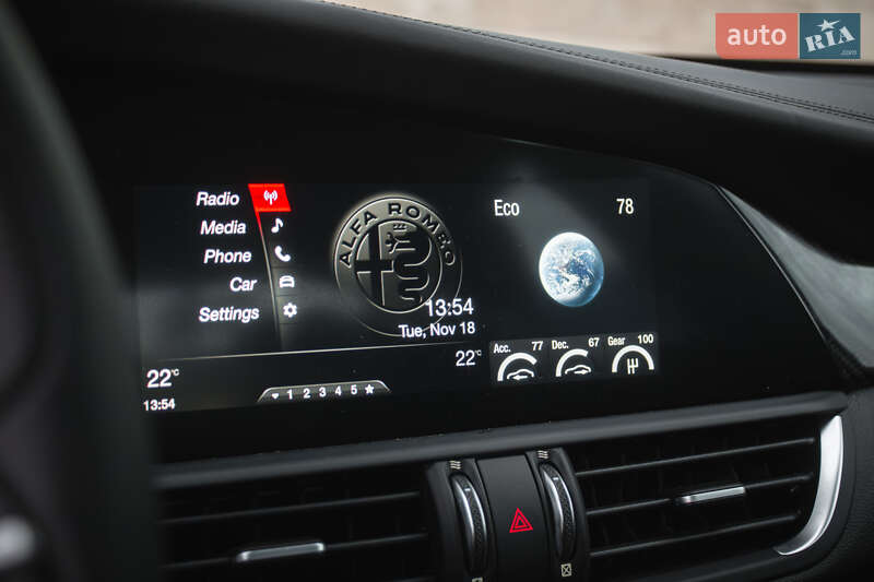 Седан Alfa Romeo Giulia 2019 в Киеве фото 20 Седан Alfa Romeo Giulia 2019 в Киеве