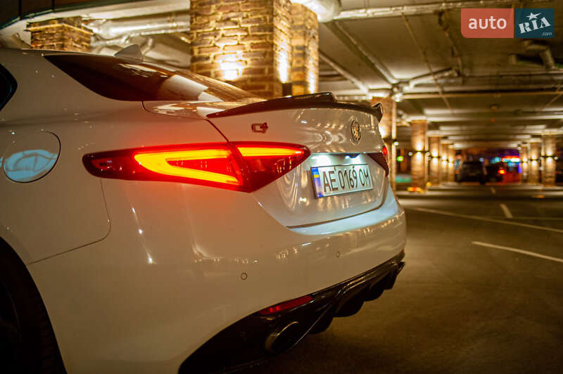 Седан Alfa Romeo Giulia 2017 в Днепре