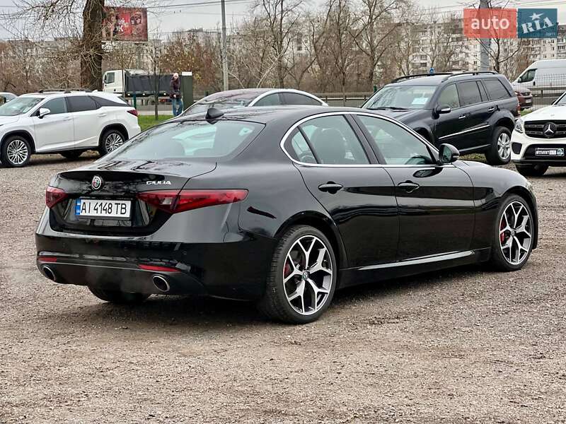 Седан Alfa Romeo Giulia 2018 в Киеве фото 7 Седан Alfa Romeo Giulia 2018 в Киеве