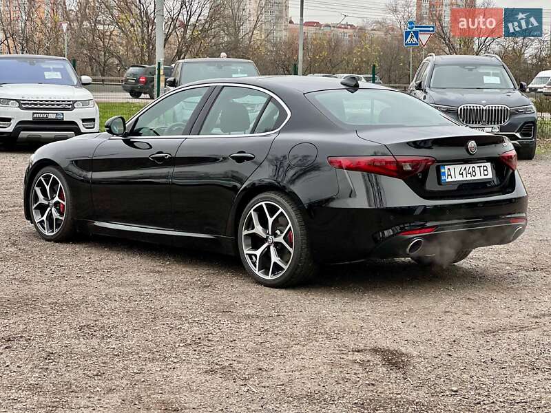 Седан Alfa Romeo Giulia 2018 в Киеве фото 10 Седан Alfa Romeo Giulia 2018 в Киеве