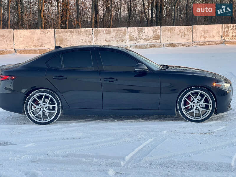 Седан Alfa Romeo Giulia 2020 в Луцке