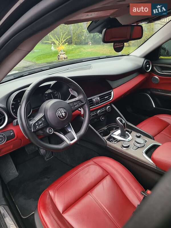 Седан Alfa Romeo Giulia 2020 в Львове