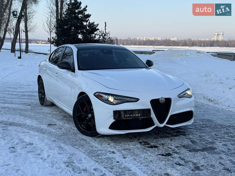 Седан Alfa Romeo Giulia 2020 в Киеве