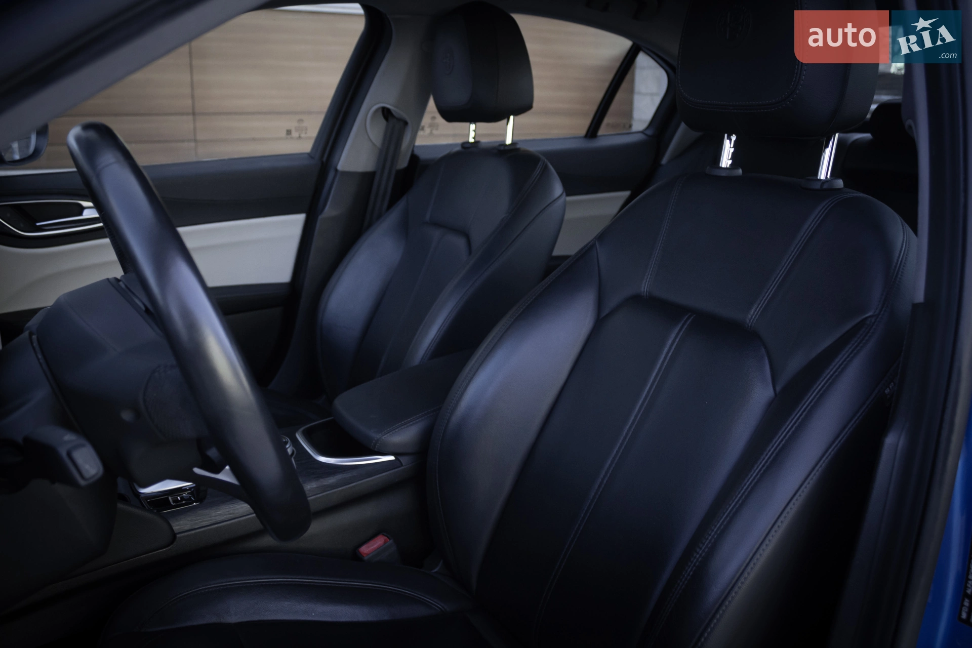 2020 Alfa Romeo Giulia - мініатюра 10