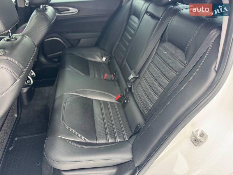 Седан Alfa Romeo Giulia 2019 в Киеве