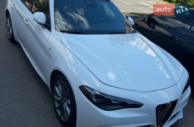 Седан Alfa Romeo Giulia 2022 в Киеве