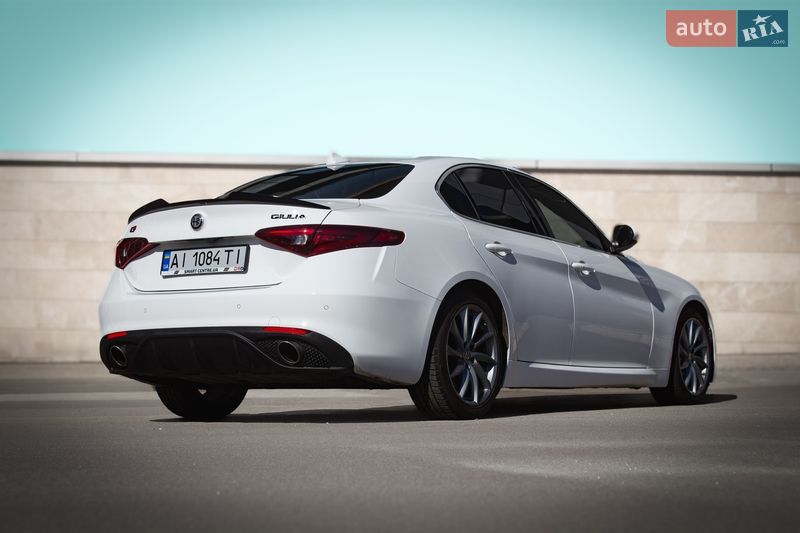Седан Alfa Romeo Giulia 2020 в Киеве фото 2 Седан Alfa Romeo Giulia 2020 в Киеве