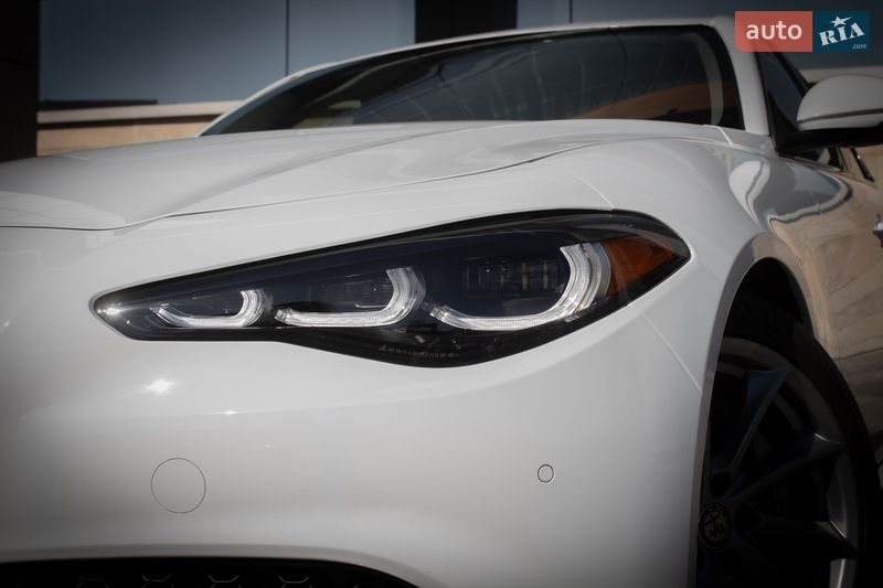 Седан Alfa Romeo Giulia 2020 в Киеве фото 41 Седан Alfa Romeo Giulia 2020 в Киеве