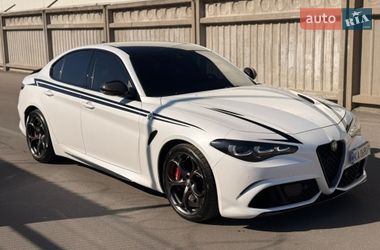 Седан Alfa Romeo Giulia 2018 в Києві