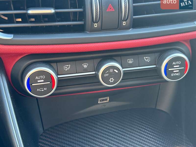 Седан Alfa Romeo Giulia 2017 в Киеве