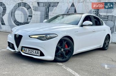 Седан Alfa Romeo Giulia 2020 в Киеве