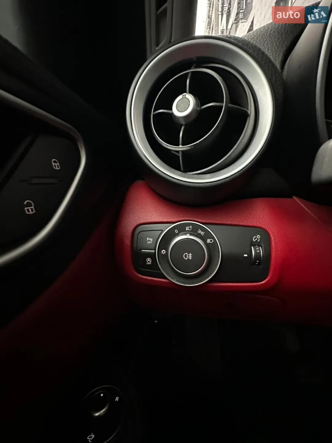 2019 Alfa Romeo Giulia - мініатюра 77