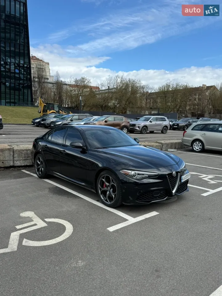 2016 Alfa Romeo Giulia - мініатюра 14