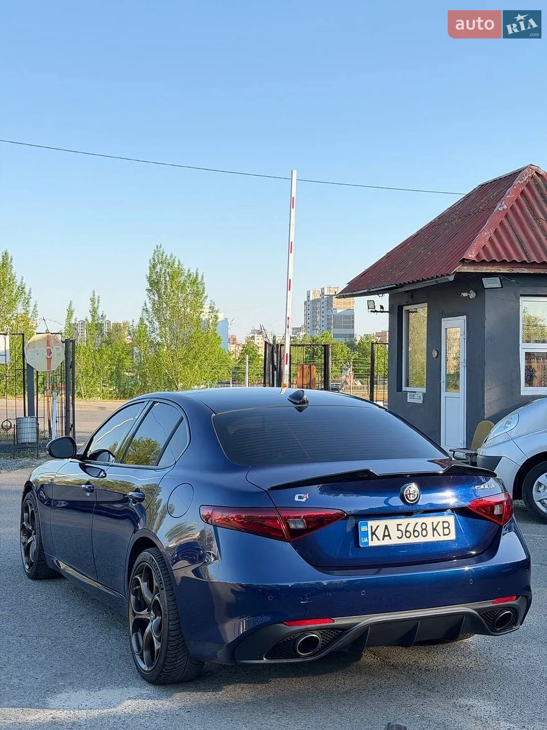 2016 Alfa Romeo Giulia - мініатюра 5