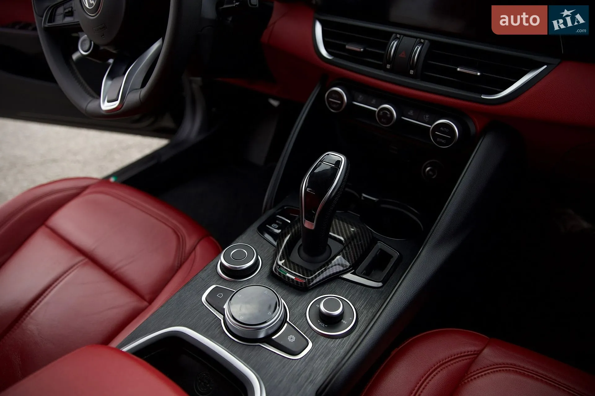 2020 Alfa Romeo Giulia - мініатюра 10