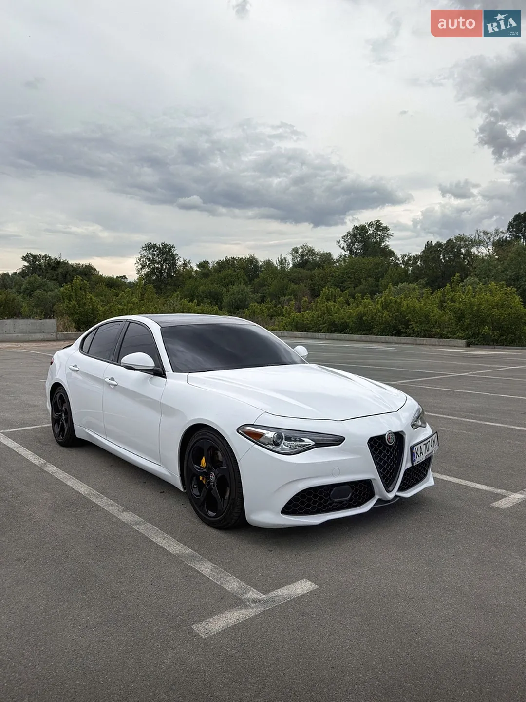 2017 Alfa Romeo Giulia - мініатюра 2