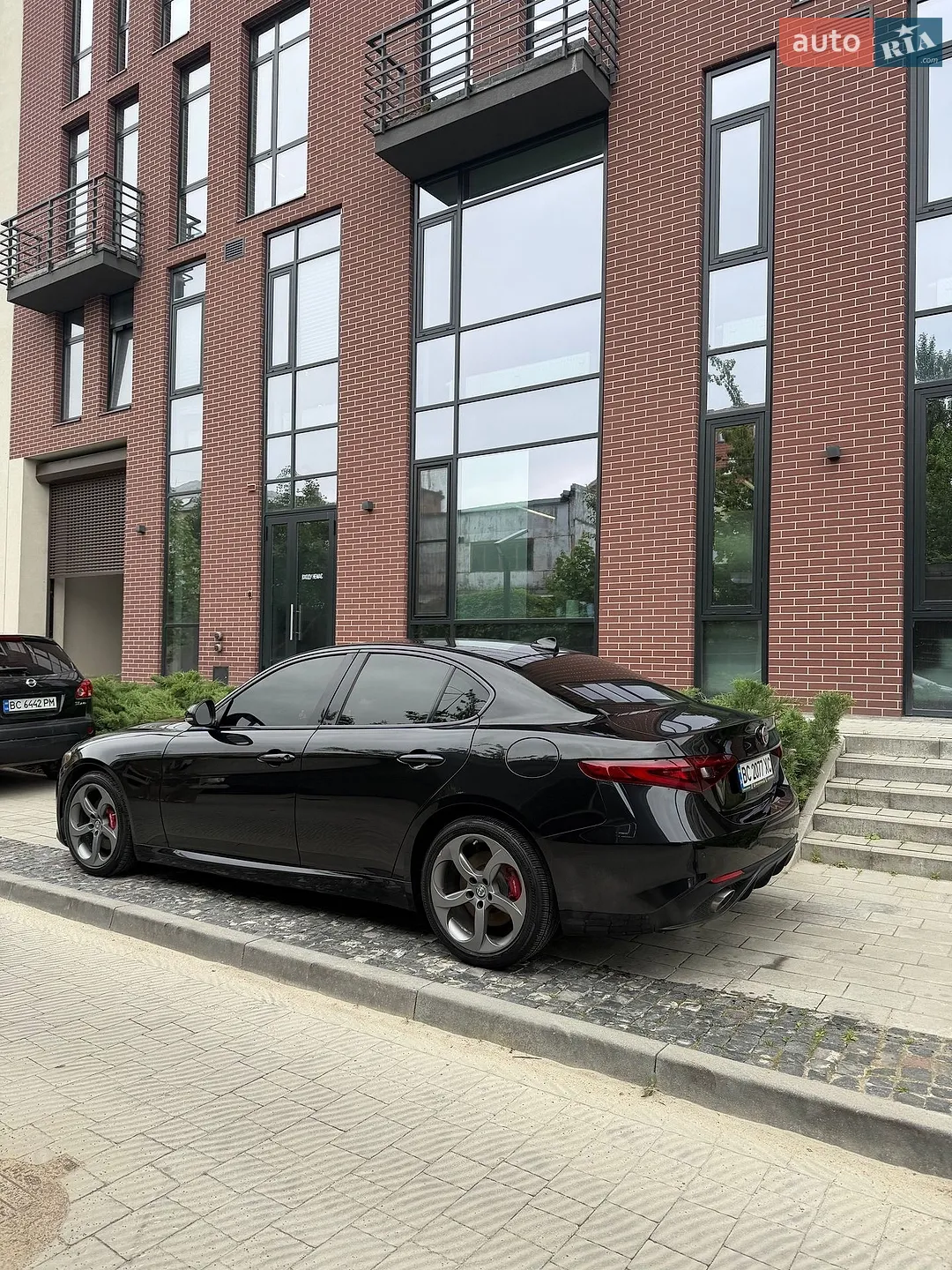 2016 Alfa Romeo Giulia - мініатюра 2