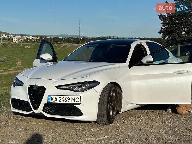 Седан Alfa Romeo Giulia 2017 в Киеве