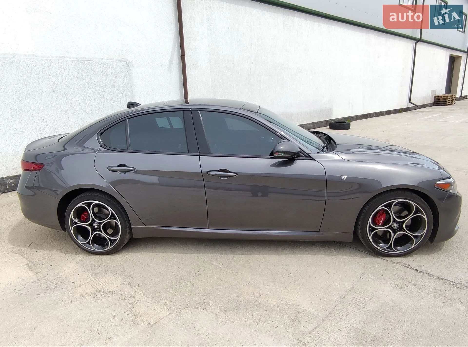 2022 Alfa Romeo Giulia - мініатюра 13
