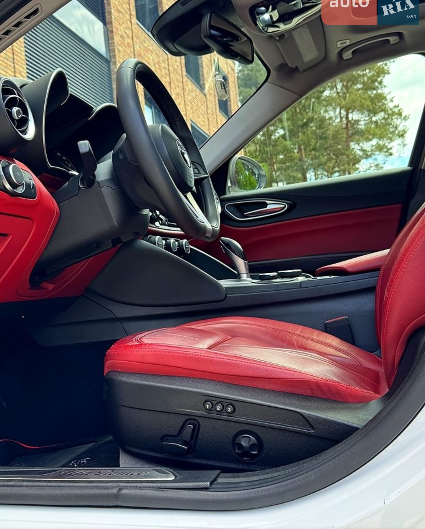 2018 Alfa Romeo Giulia - мініатюра 7