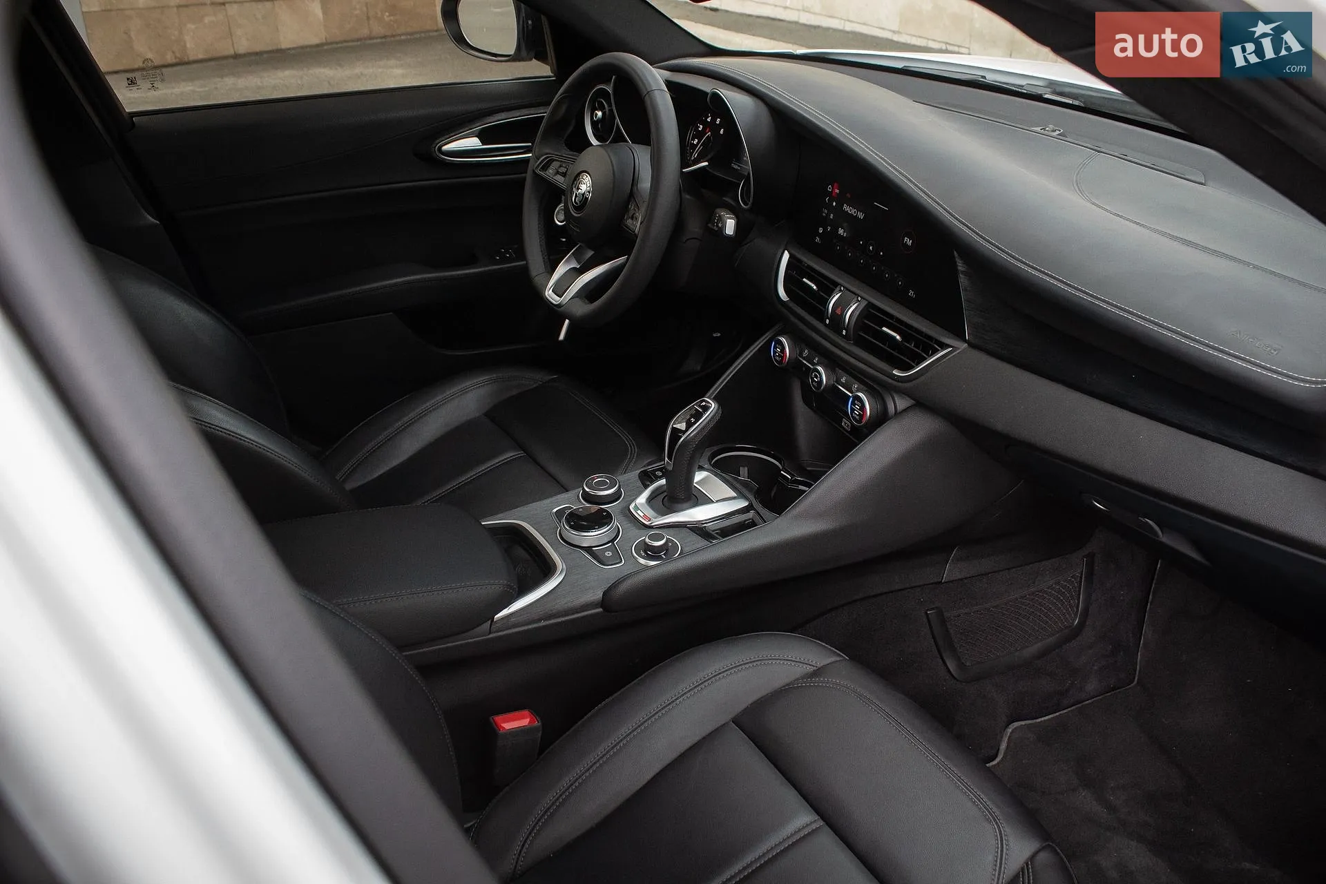 2020 Alfa Romeo Giulia - мініатюра 13