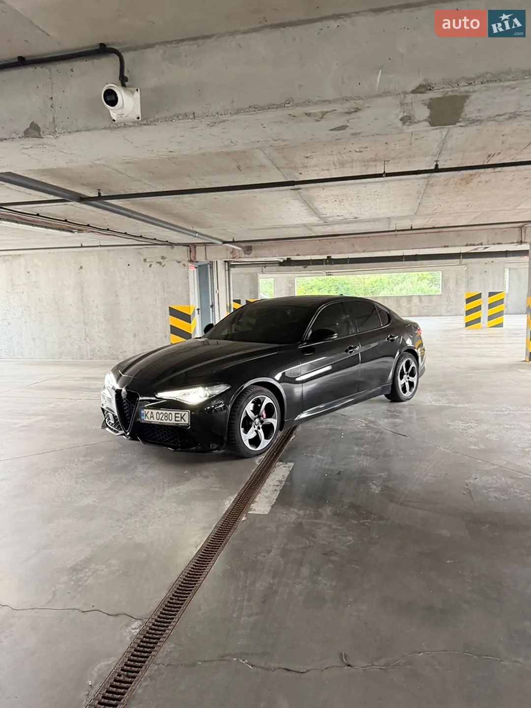 2017 Alfa Romeo Giulia - мініатюра 3