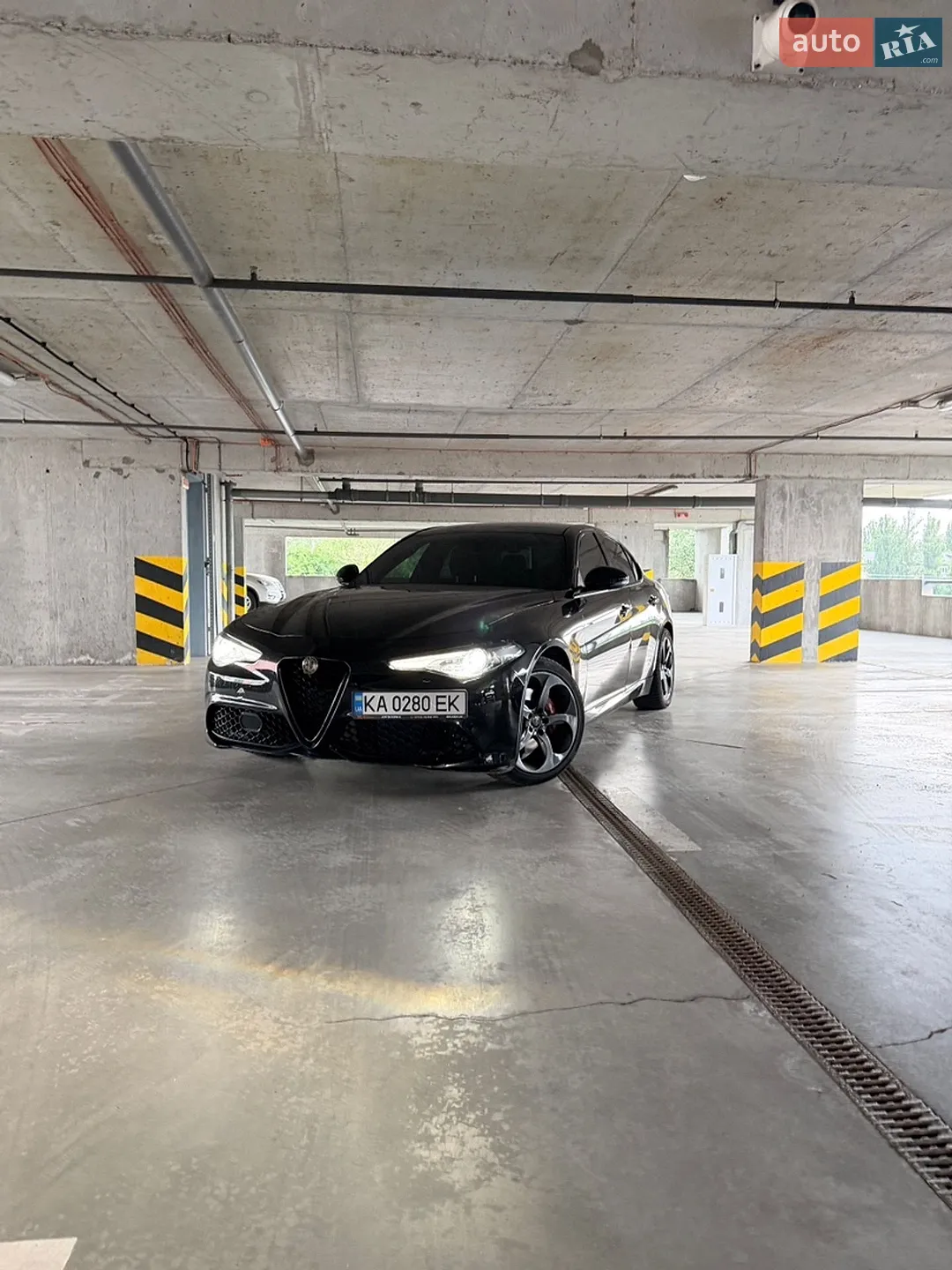 2017 Alfa Romeo Giulia - мініатюра 12