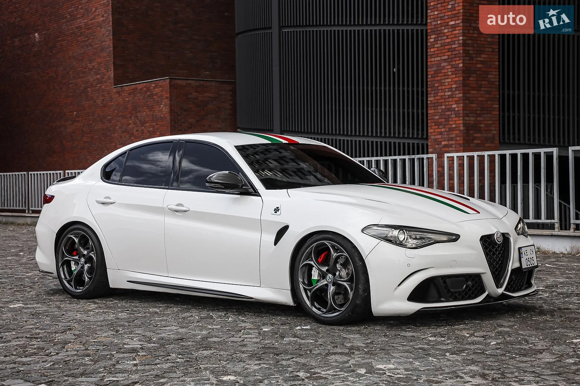 2016 Alfa Romeo Giulia - мініатюра 14