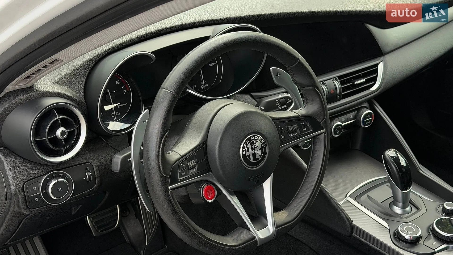 2017 Alfa Romeo Giulia - мініатюра 28