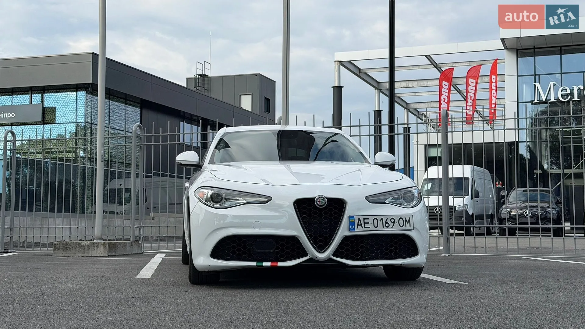 2017 Alfa Romeo Giulia - мініатюра 19