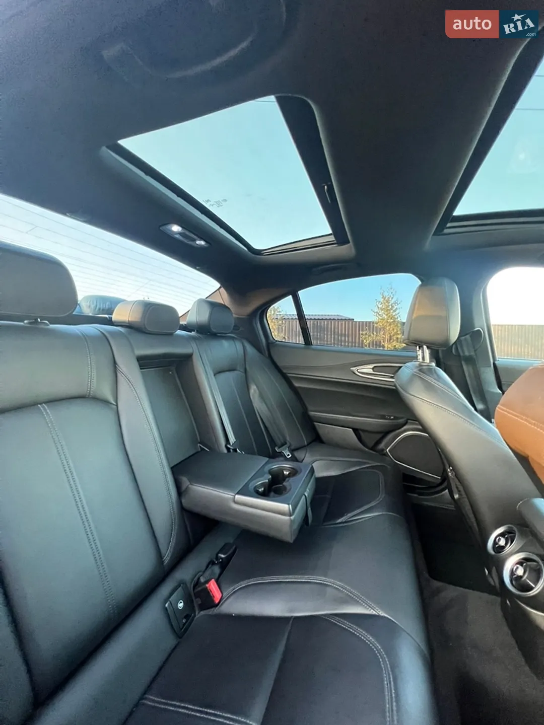 2020 Alfa Romeo Giulia - мініатюра 11