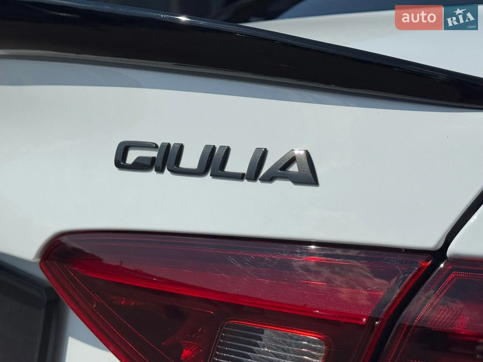2020 Alfa Romeo Giulia - мініатюра 8