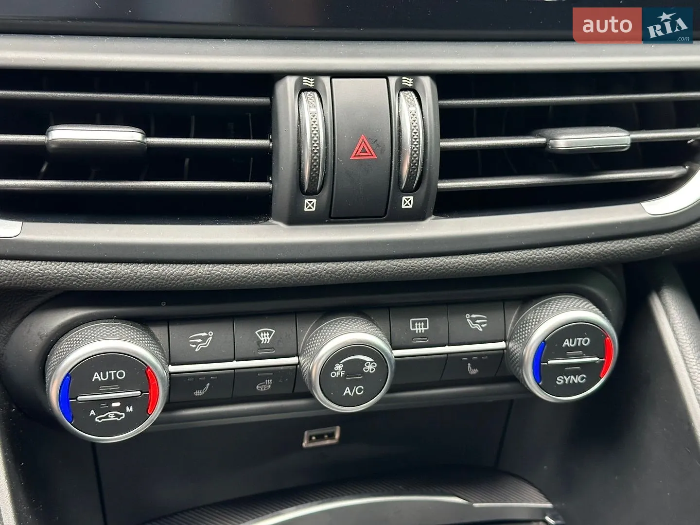 2019 Alfa Romeo Giulia - мініатюра 37