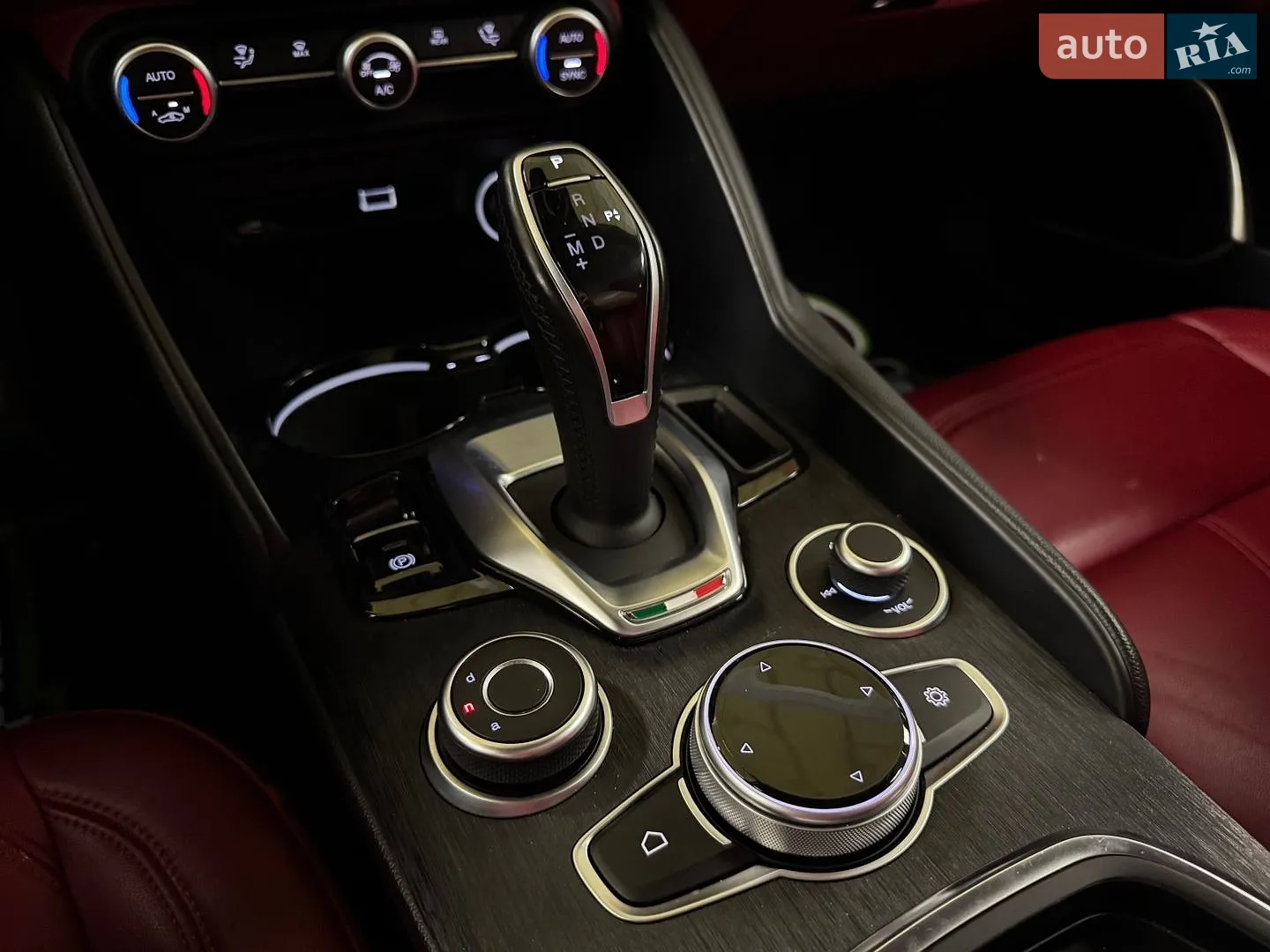 2020 Alfa Romeo Giulia - мініатюра 31