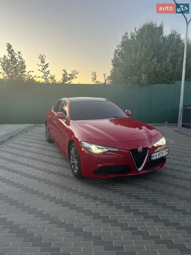 2017 Alfa Romeo Giulia - фото 1