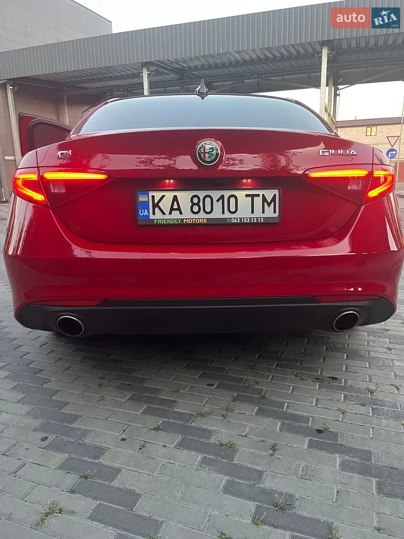 2017 Alfa Romeo Giulia - мініатюра 6