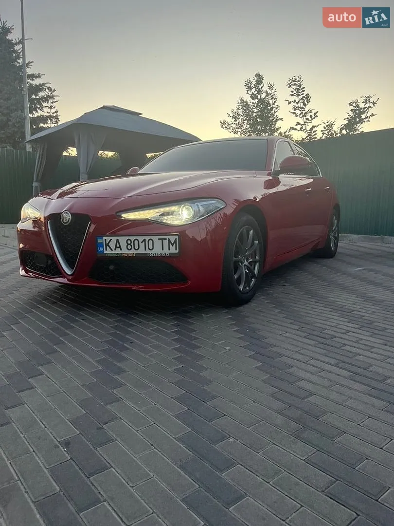 2017 Alfa Romeo Giulia - мініатюра 2