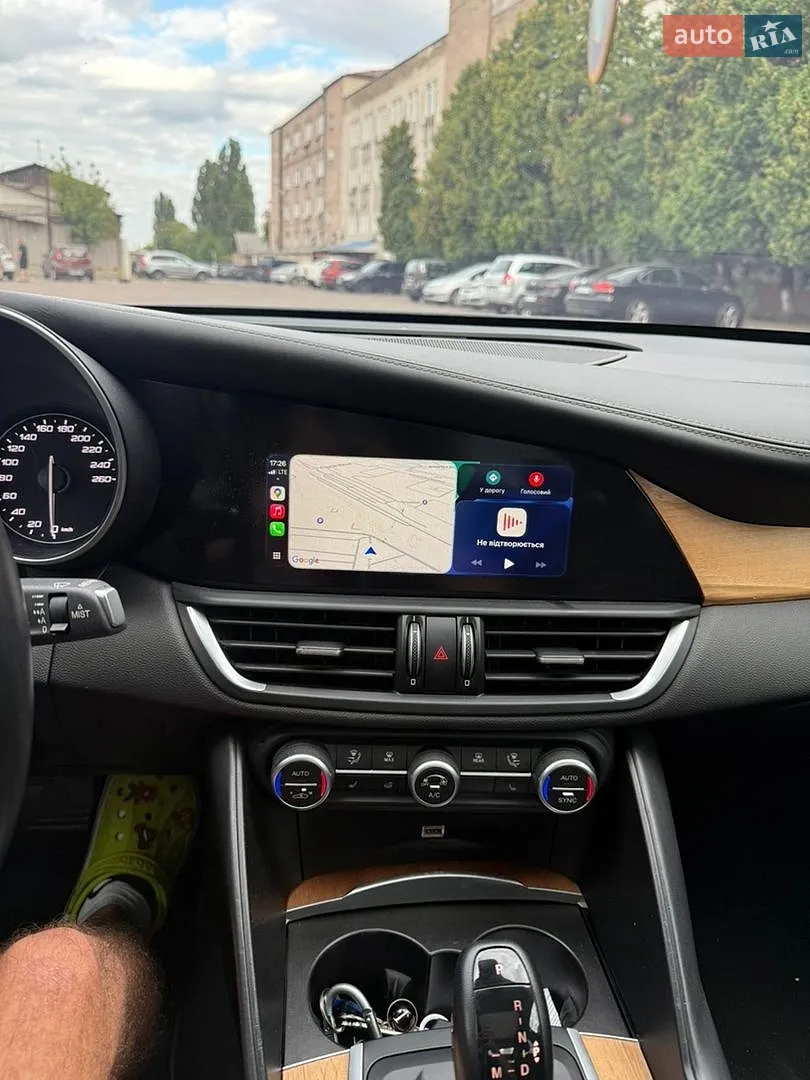 2016 Alfa Romeo Giulia - мініатюра 14