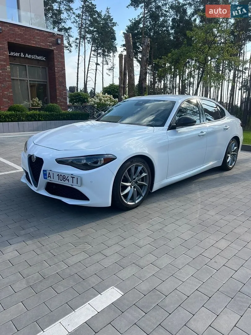 2020 Alfa Romeo Giulia - мініатюра 2