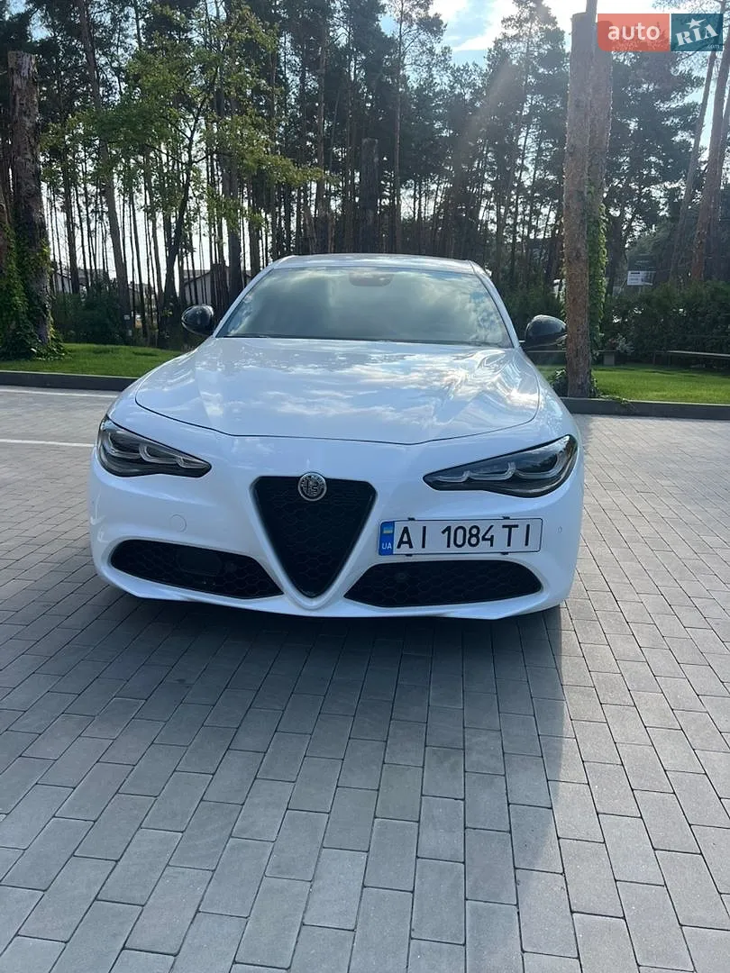 2020 Alfa Romeo Giulia - мініатюра 3