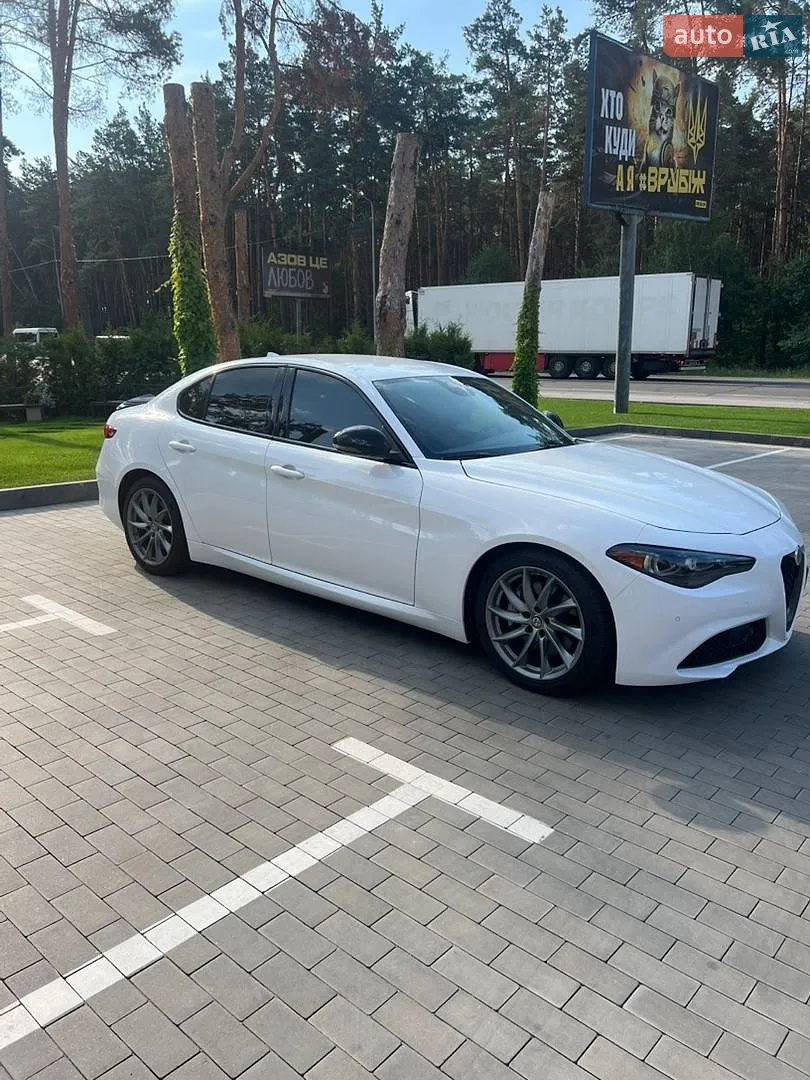 2020 Alfa Romeo Giulia - мініатюра 5