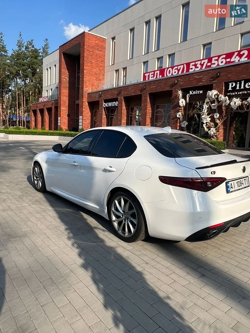 2020 Alfa Romeo Giulia - мініатюра 8
