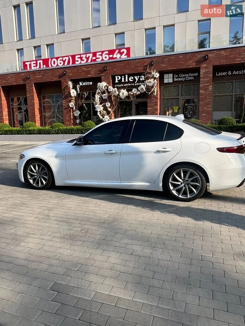 2020 Alfa Romeo Giulia - мініатюра 9