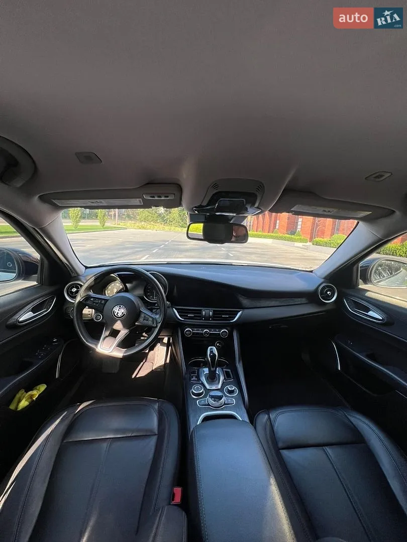 2020 Alfa Romeo Giulia - мініатюра 11
