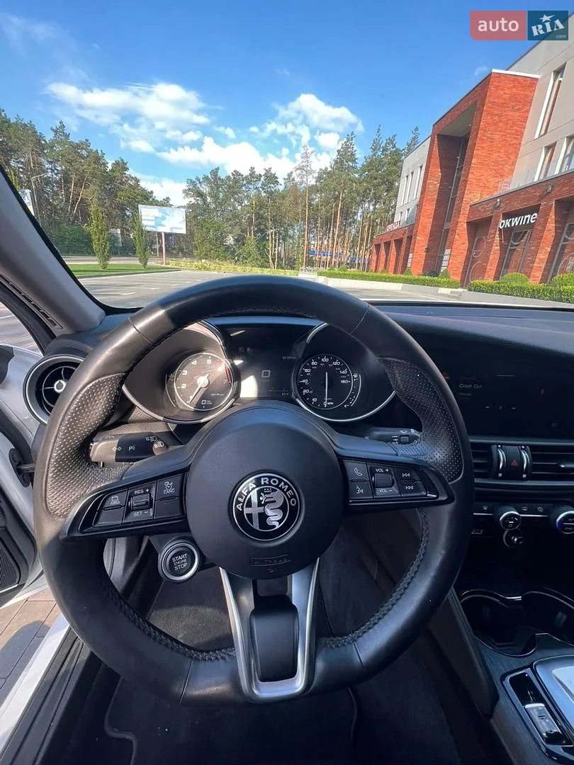 2020 Alfa Romeo Giulia - мініатюра 12