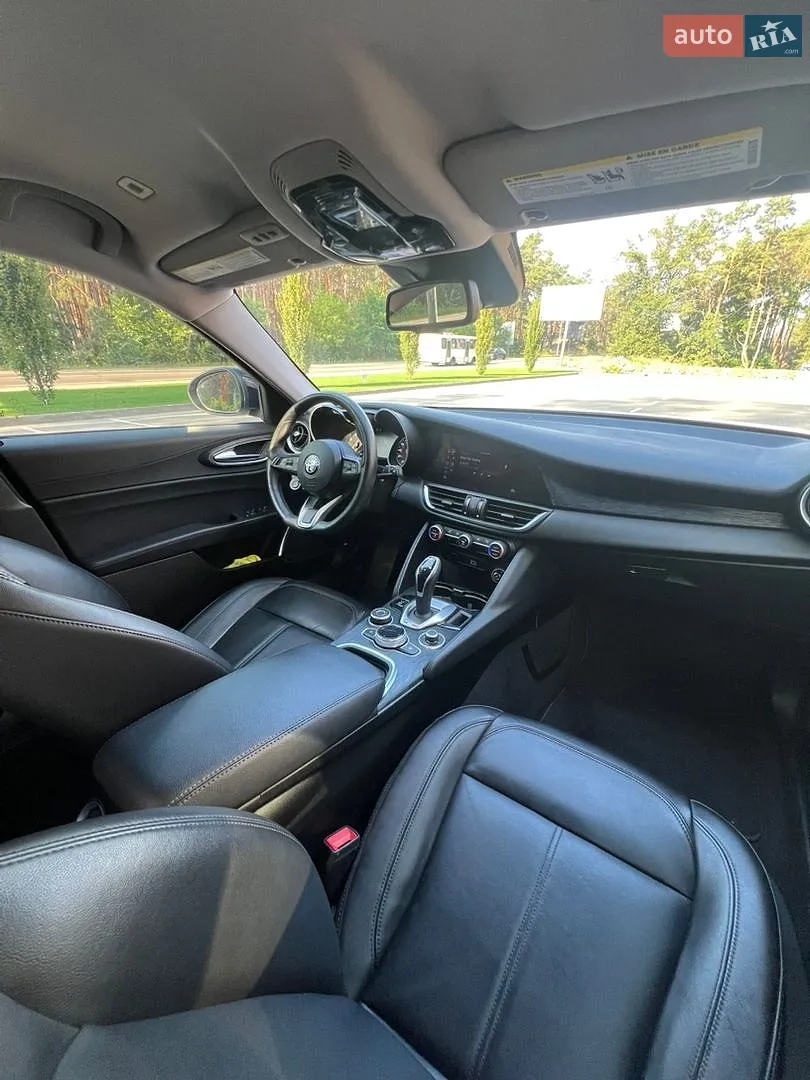 2020 Alfa Romeo Giulia - мініатюра 23