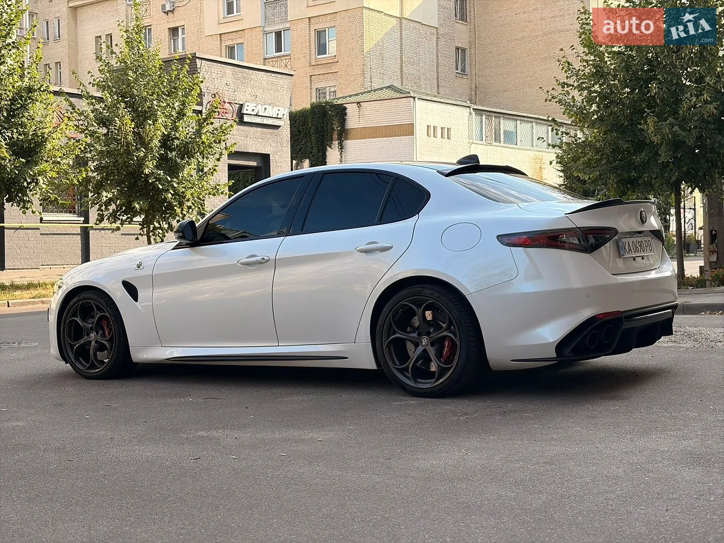 2018 Alfa Romeo Giulia - мініатюра 2