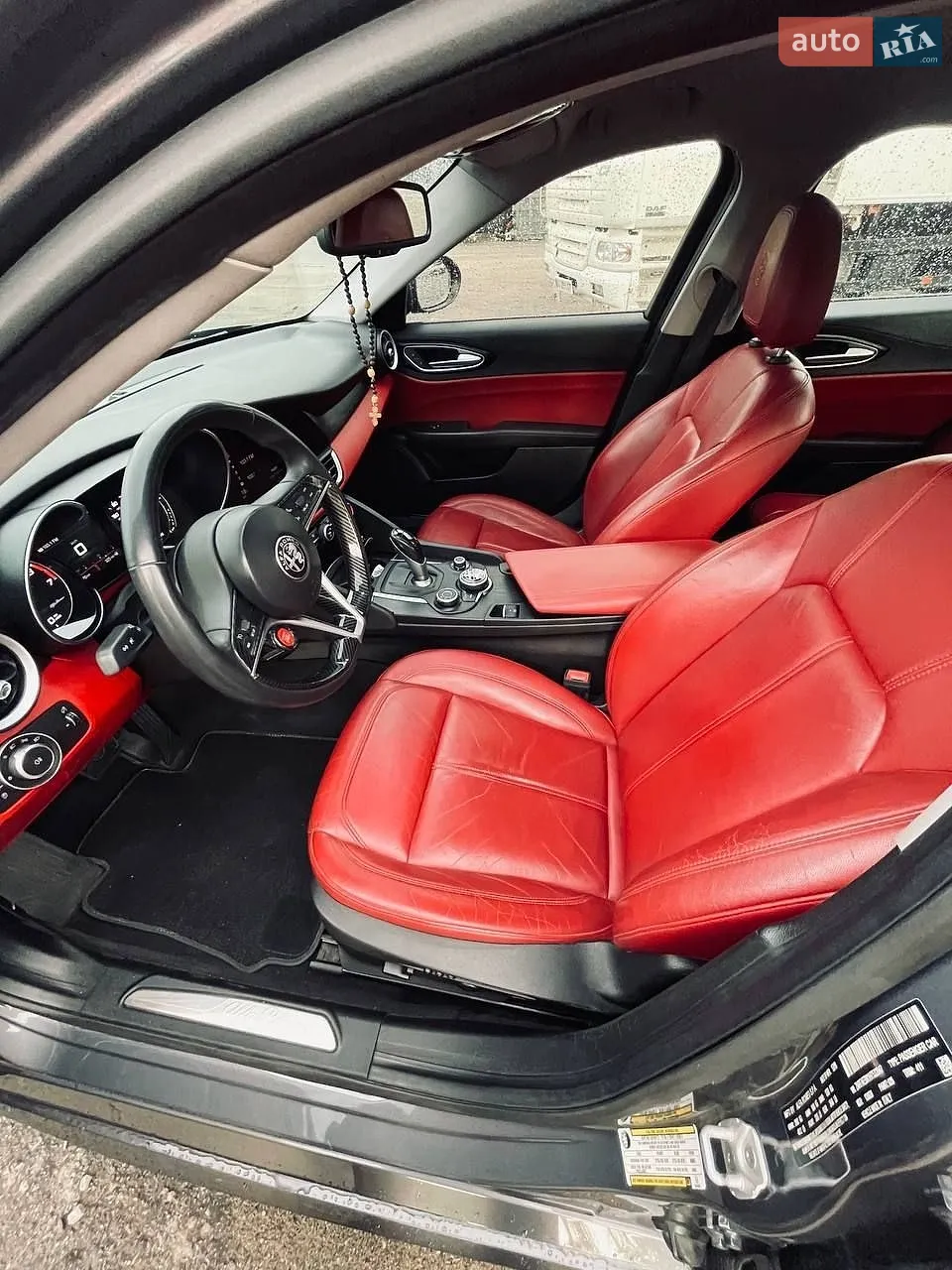 2016 Alfa Romeo Giulia - мініатюра 11